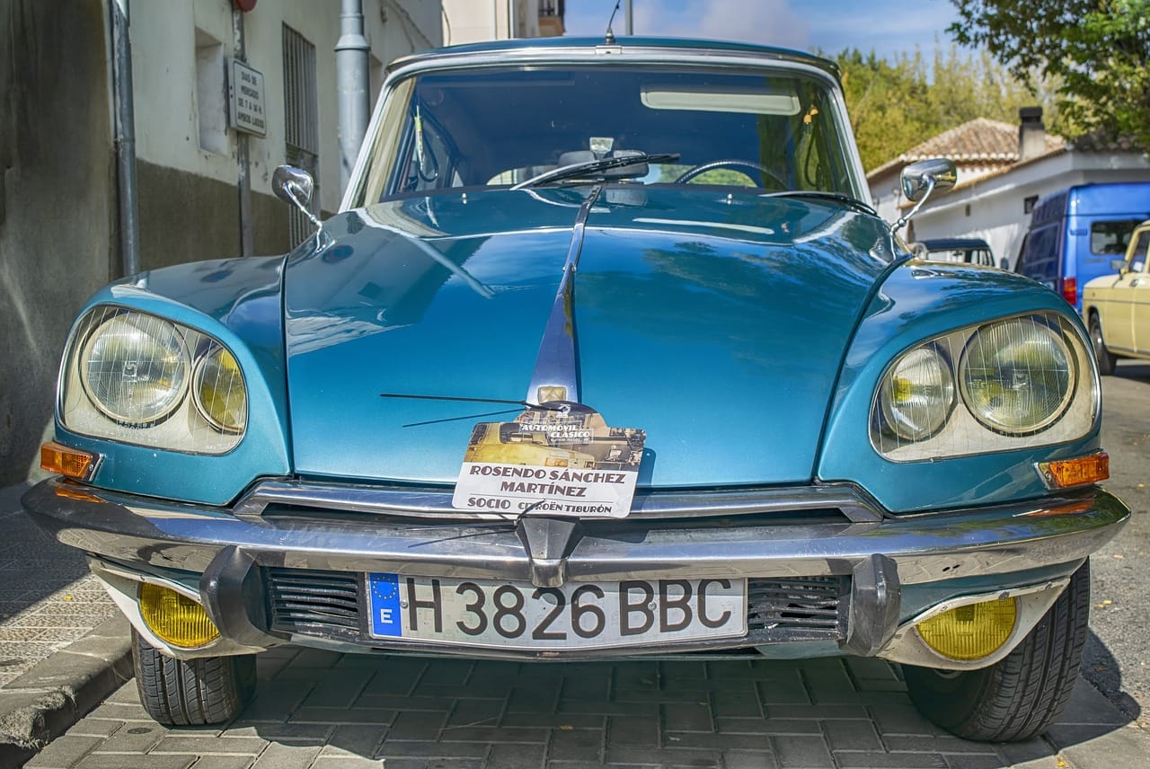 Najpopularniejsze modele Mazdy na przestrzeni lat colina (71)